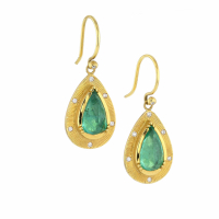 Emerald Engraved Starlight 18k Gold Earrings Image