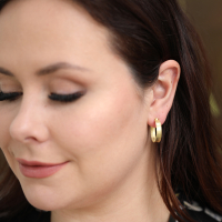 Thin 18k Gold Concave Curl Shape Hoop Earrings Image