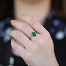 Emerald 18k gold Egg Ring