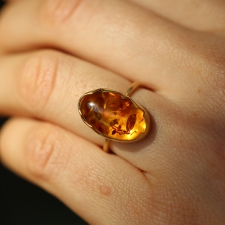 Amber 18k Egg Ring Image