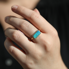 Rectangular Australian Crystal Opal All Gold Ring Image