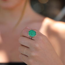 Vertical Emerald Slice Ring Image