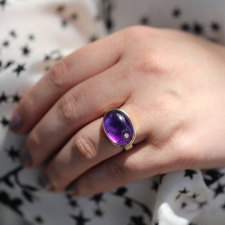 Smooth Oval Amethyst Ring with Diamond Image
