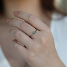 Small Oval Emerald 14k gold Ring Image