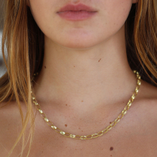 Oval 18k Paper Chain Link Necklace Image