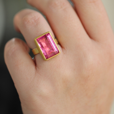Rectangular Pink Tourmaline Gold Ring Image