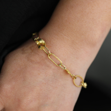 18k and 22k Gold Chain Link Bracelet Image