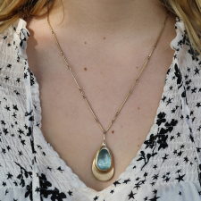 Glowing Aquamarine on Heavy Line 10k Gold Chain Necklace