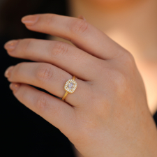 Cushion Diamond 18k Yellow Gold Ring Image